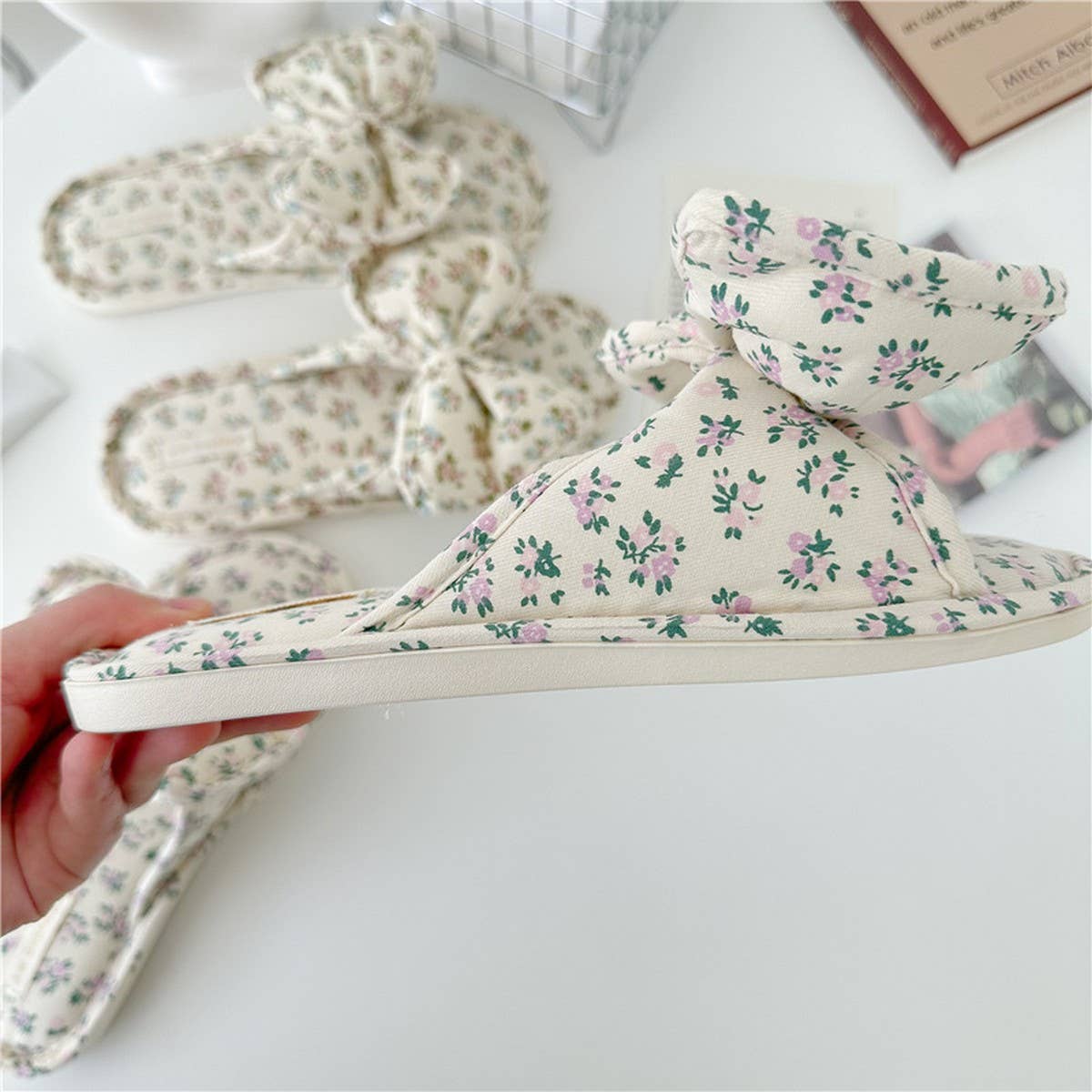 SMALL FLORAL BOW WATERPROOF THICK-SOLED SLIPPERS