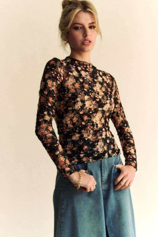 Davi & Dani - FLORAL PRINT MESH LONG SLEEVE LAYERING TOP